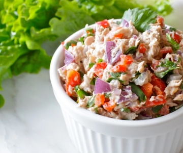 How to prepare tuna and onion salad